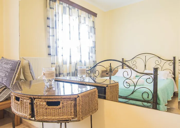 Tonia Aparthotel 4*